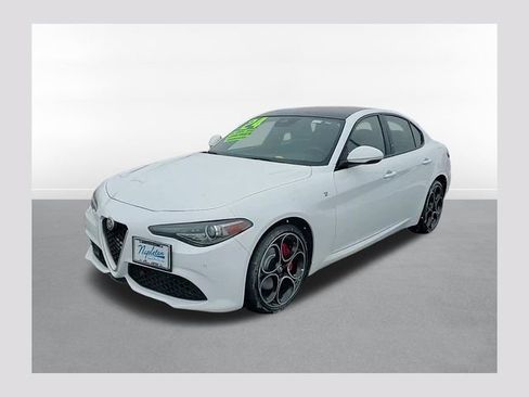Used 2023 Alfa Romeo Giulia Ti AWD/4WD image 1