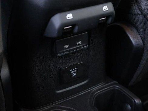 Used 2025 Jeep Wrangler Unlimited Rubicon AWD/4WD image 20