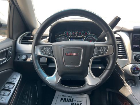 Used 2017 GMC Yukon SLT AWD/4WD image 18