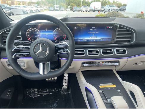 Certified 2025 Mercedes-Benz GLS 450 4MATIC image 29