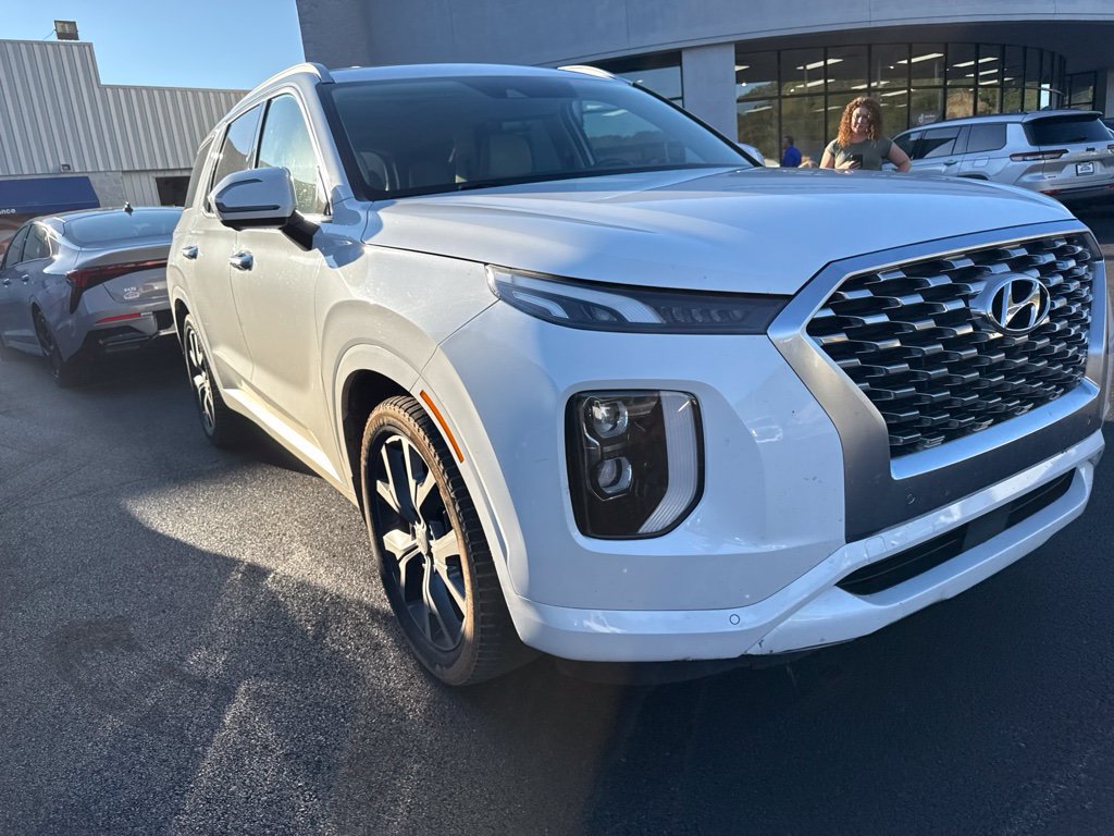 Used 2021 Hyundai Palisade Limited FWD image 2