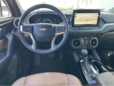 Certified 2024 Chevrolet Blazer Premier w/ Enhanced Convenience Package image 8