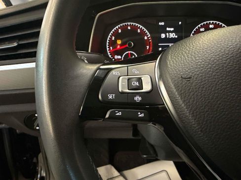 Used 2020 Volkswagen Jetta SE image 28