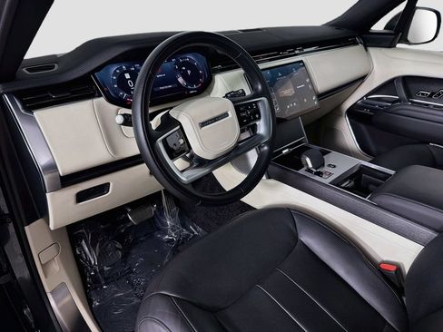 Certified 2024 Land Rover Range Rover SE AWD/4WD image 9