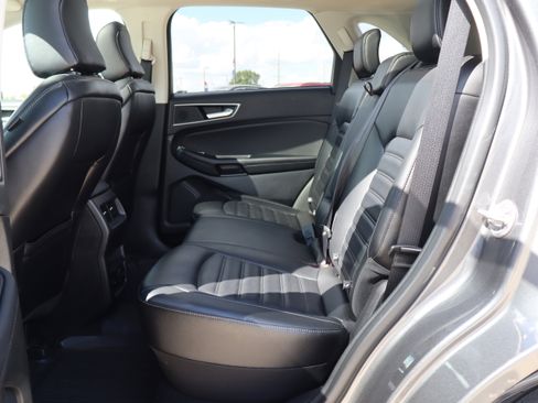 Used 2023 Ford Edge SEL w/ Convenience Package image 11