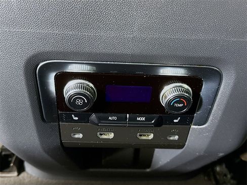 Used 2021 GMC Yukon Denali image 30