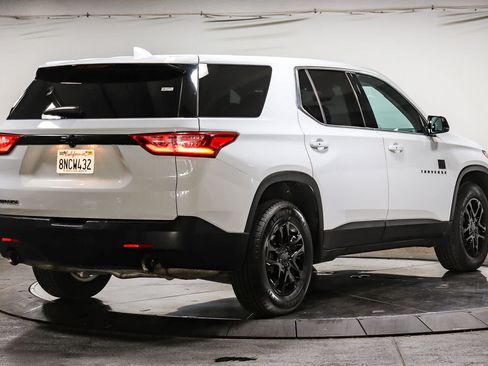 Used 2020 Chevrolet Traverse LS FWD image 4