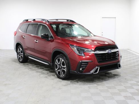 Used 2024 Subaru Ascent Touring AWD/4WD image 1