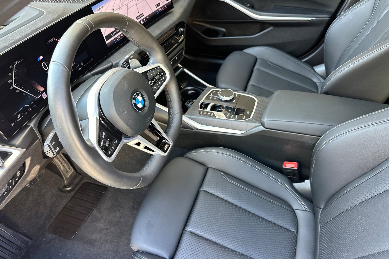 Used 2026 BMW 330i Sedan w/ M Sport Package RWD image 9
