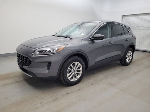 Used 2022 Ford Escape SE image 2