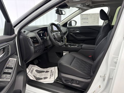 New 2026 Nissan Rogue Platinum AWD/4WD image 7