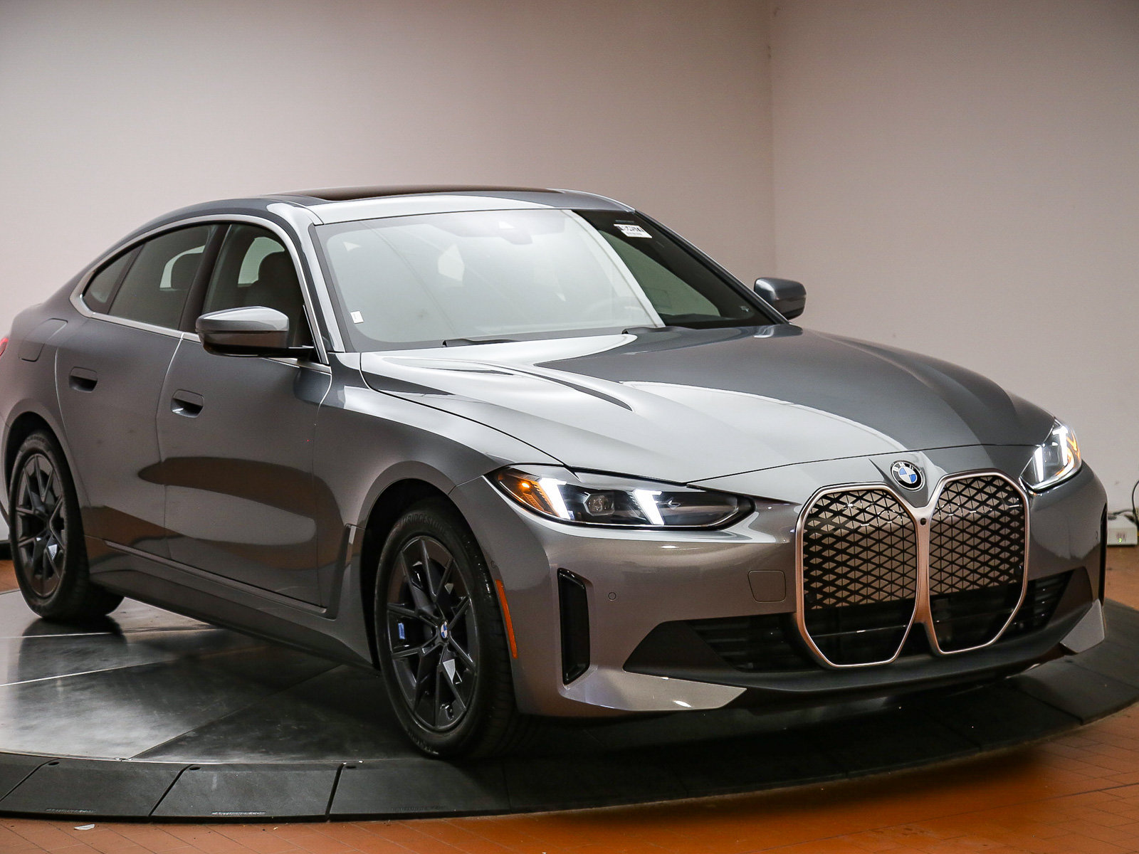 New 2026 BMW i4 eDrive40 w/ Premium Package RWD image 3