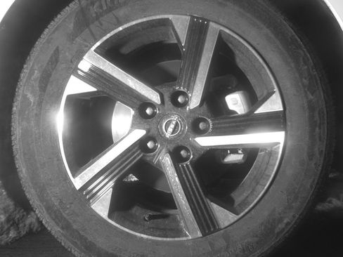 Used 2025 Nissan Sentra SV FWD image 13