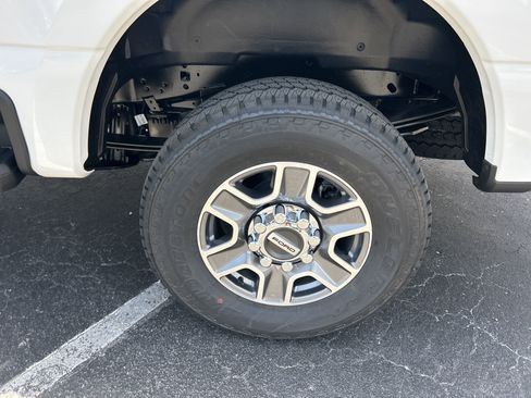 New 2025 Ford F250 Lariat w/ Lariat Ultimate Package image 8