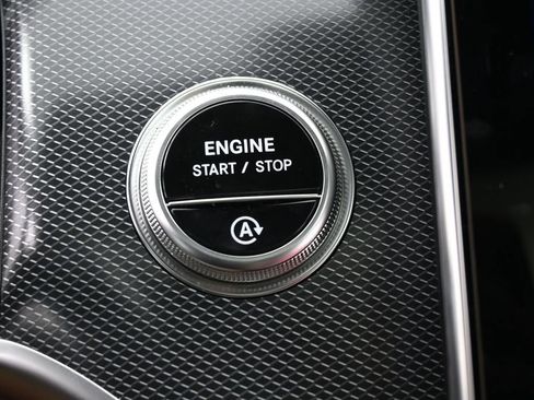 Used 2025 Mercedes-Benz GLC 300 image 30