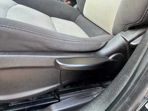 Used 2014 Chevrolet Cruze LS image 31