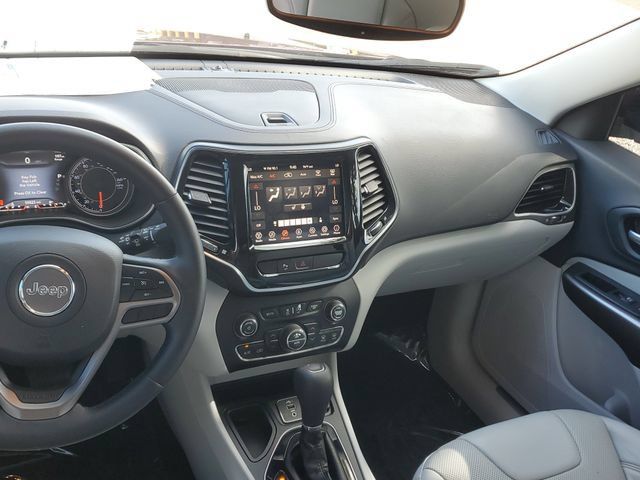 Used 2019 Jeep Cherokee Limited FWD image 19