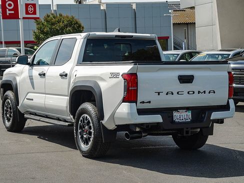 Certified 2024 Toyota Tacoma TRD Off-Road w/ TRD Off Road Upgrade Package image 5