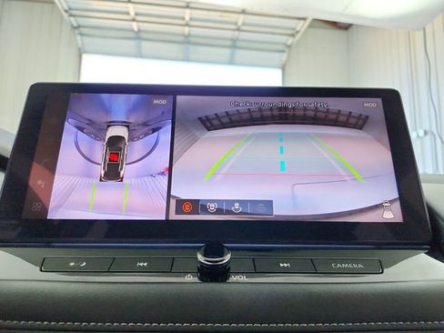 Used 2025 Nissan Rogue SL w/ SL Premium Package image 33