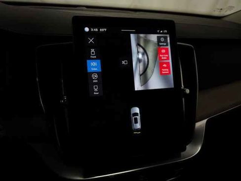 New 2025 Volvo XC90 T8 Plus w/ Protection Package Premier image 25