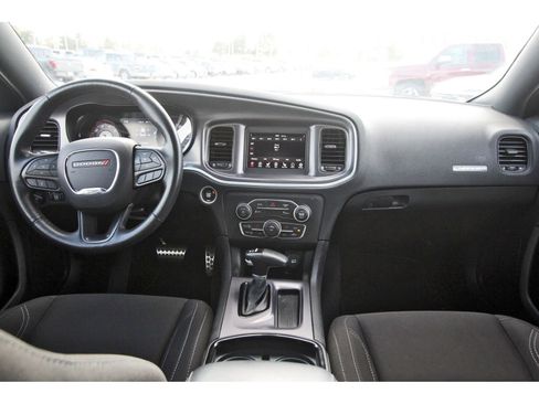 Used 2020 Dodge Charger SXT w/ Driver Convenience Group image 11