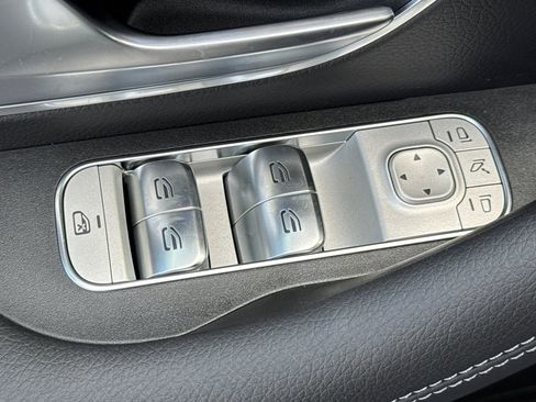 New 2025 Mercedes-Benz GLS 580 4MATIC image 24