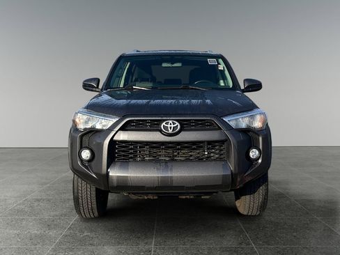 Used 2015 Toyota 4Runner SR5 image 2