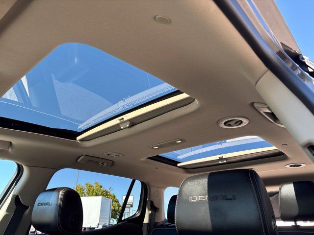 Used 2019 GMC Acadia Denali w/ Technology Package AWD/4WD image 38
