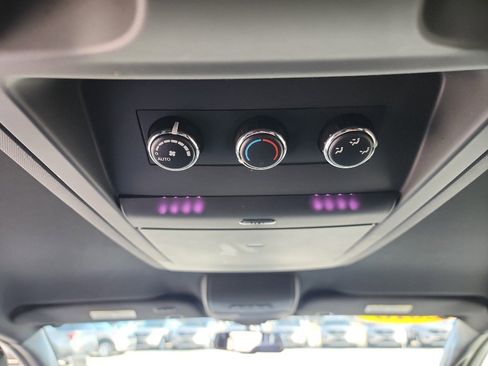 Used 2016 Dodge Grand Caravan SXT image 23