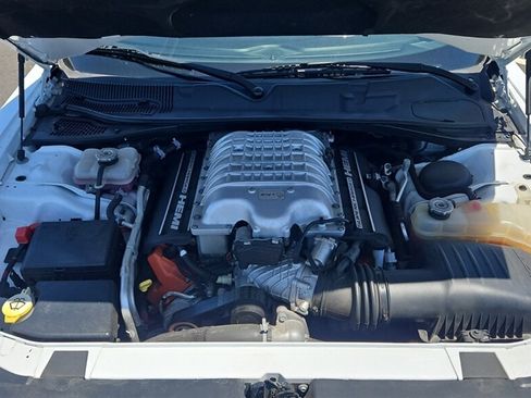 Used 2017 Dodge Challenger SRT Hellcat RWD image 6