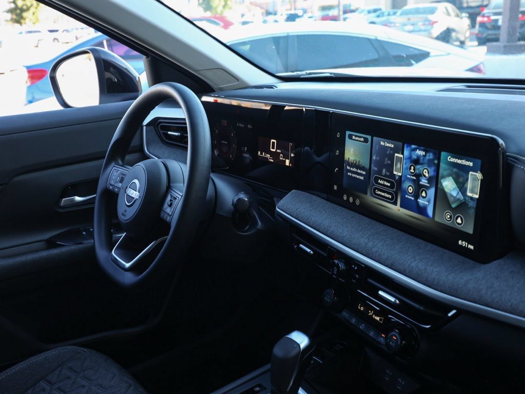 Used 2026 Nissan Kicks SV w/ Charging Package FWD image 21