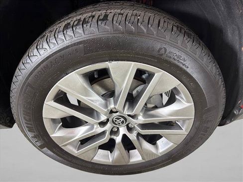 Used 2023 Toyota RAV4 XLE Premium FWD image 13