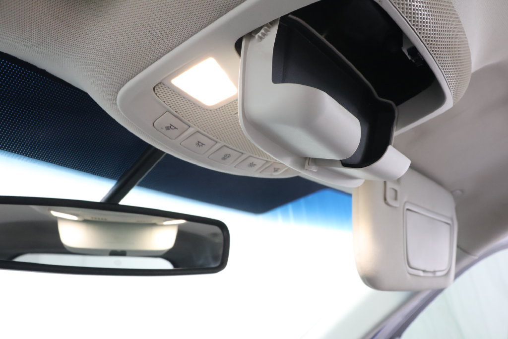Used 2018 Ford Edge SEL w/ Equipment Group 201A FWD image 16
