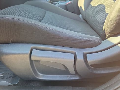 Used 2020 Nissan Rogue Sport S FWD image 11