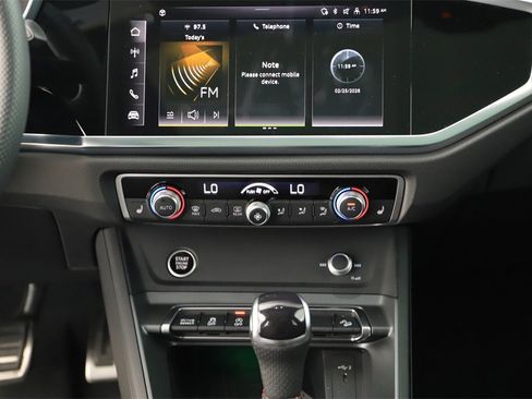 Certified 2025 Audi Q3 2.0T Premium Plus w/ Premium Plus Package image 21