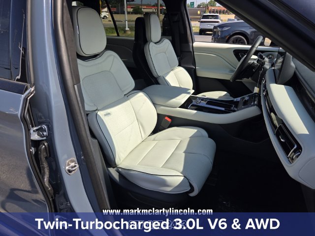 New 2026 Lincoln Aviator Black Label w/ Black Label Special Edition AWD/4WD image 15