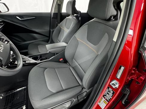 New 2026 Kia Niro LX FWD image 10