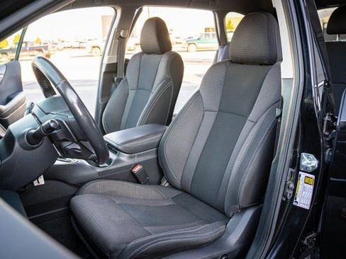 Used 2022 Subaru Outback Premium image 13