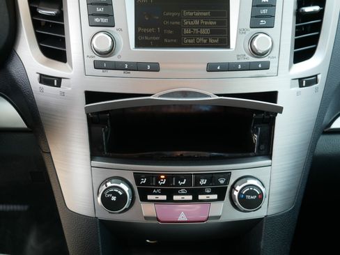 Used 2014 Subaru Legacy 2.5i Premium AWD/4WD image 31
