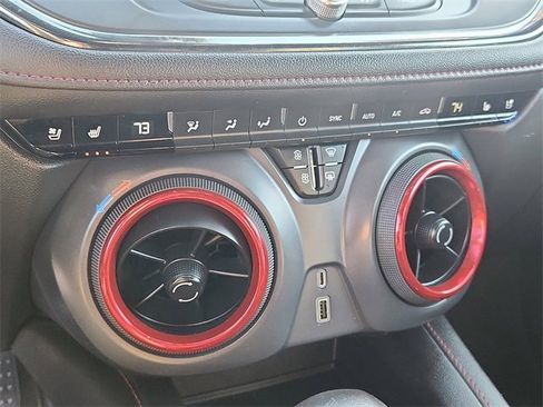 Used 2021 Chevrolet Blazer RS w/ Enhanced Convenience Package image 9