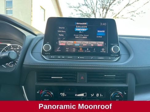 Used 2023 Nissan Rogue SV w/ SV Premium B Package image 15