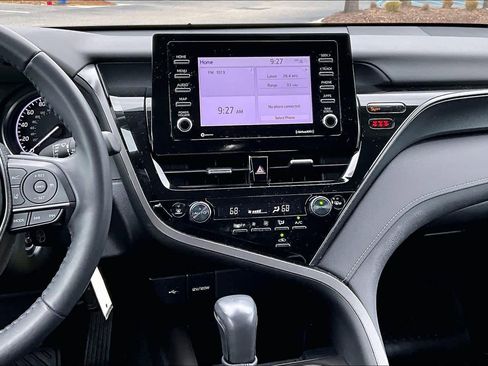 Used 2023 Toyota Camry SE image 7