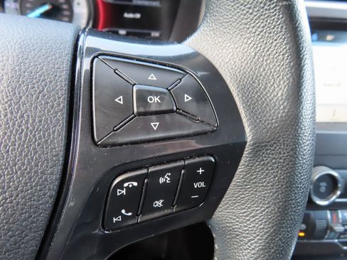 Used 2018 Ford Explorer XLT w/ Equipment Group 201A image 17