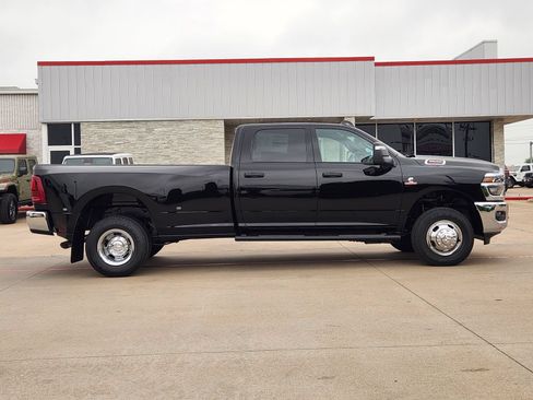 New 2026 RAM 3500 Tradesman AWD/4WD image 7