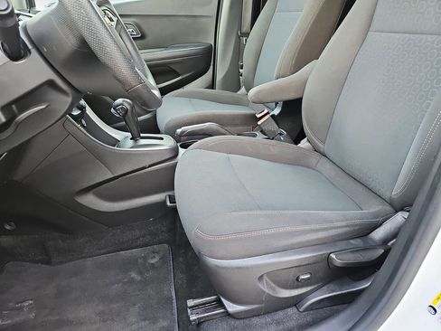 Used 2020 Chevrolet Trax LS w/ Tint and Cruise Package image 19