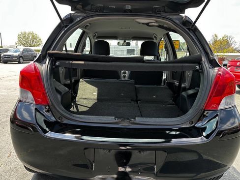 Used 2011 Toyota Yaris 4-Door Hatchback w/ Convenience Pkg image 17