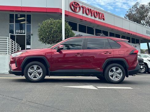 Used 2023 Toyota RAV4 XLE w/ Convenience Package AWD/4WD image 2
