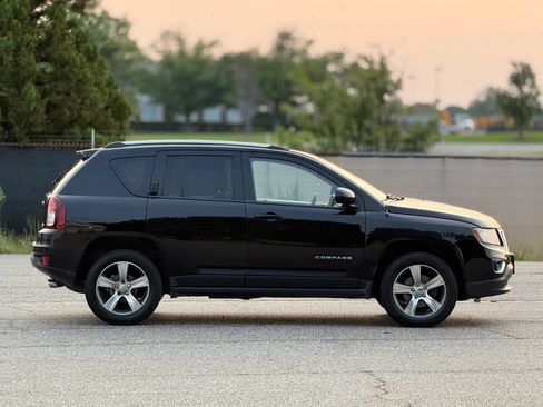 Used 2016 Jeep Compass High Altitude AWD/4WD image 7