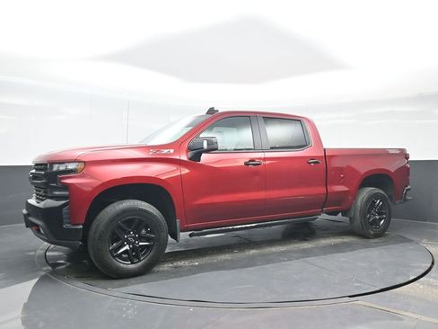 Used 2021 Chevrolet Silverado 1500 LT Trail Boss w/ Convenience Package II AWD/4WD image 2