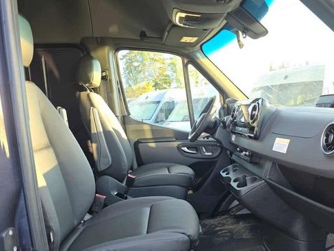 Used 2026 Mercedes-Benz Sprinter 2500 image 11